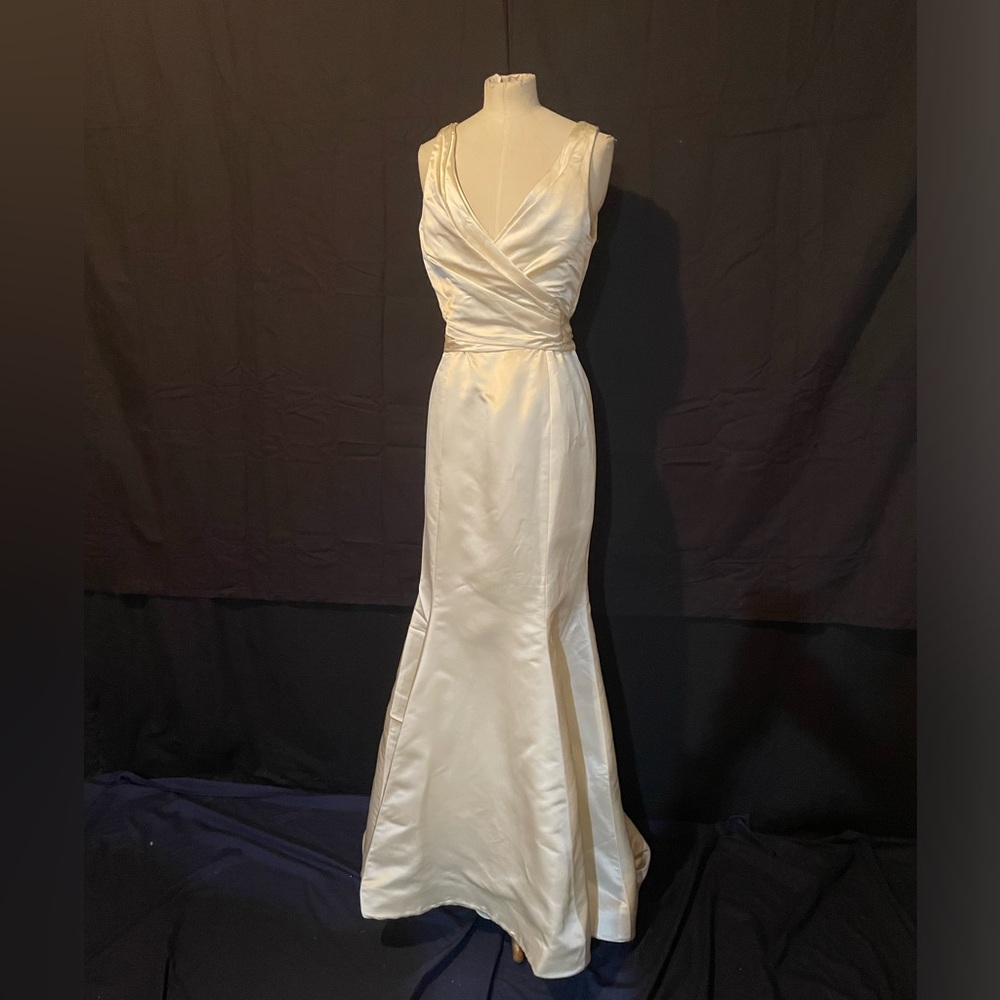 Carmela SuTera, Ivory Silk Column Wedding Dress V-Neck 12 Designer NWOT